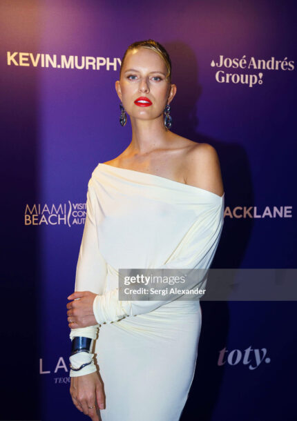 Supermodel Karolina Kurkova | Miami event photographer specializing in corporate and entertainment event photography and video coverage in Miami, Fl. Lasting photo memories of your event that continue to bring interest and year round advertisment. All Images © Eyeworks Production